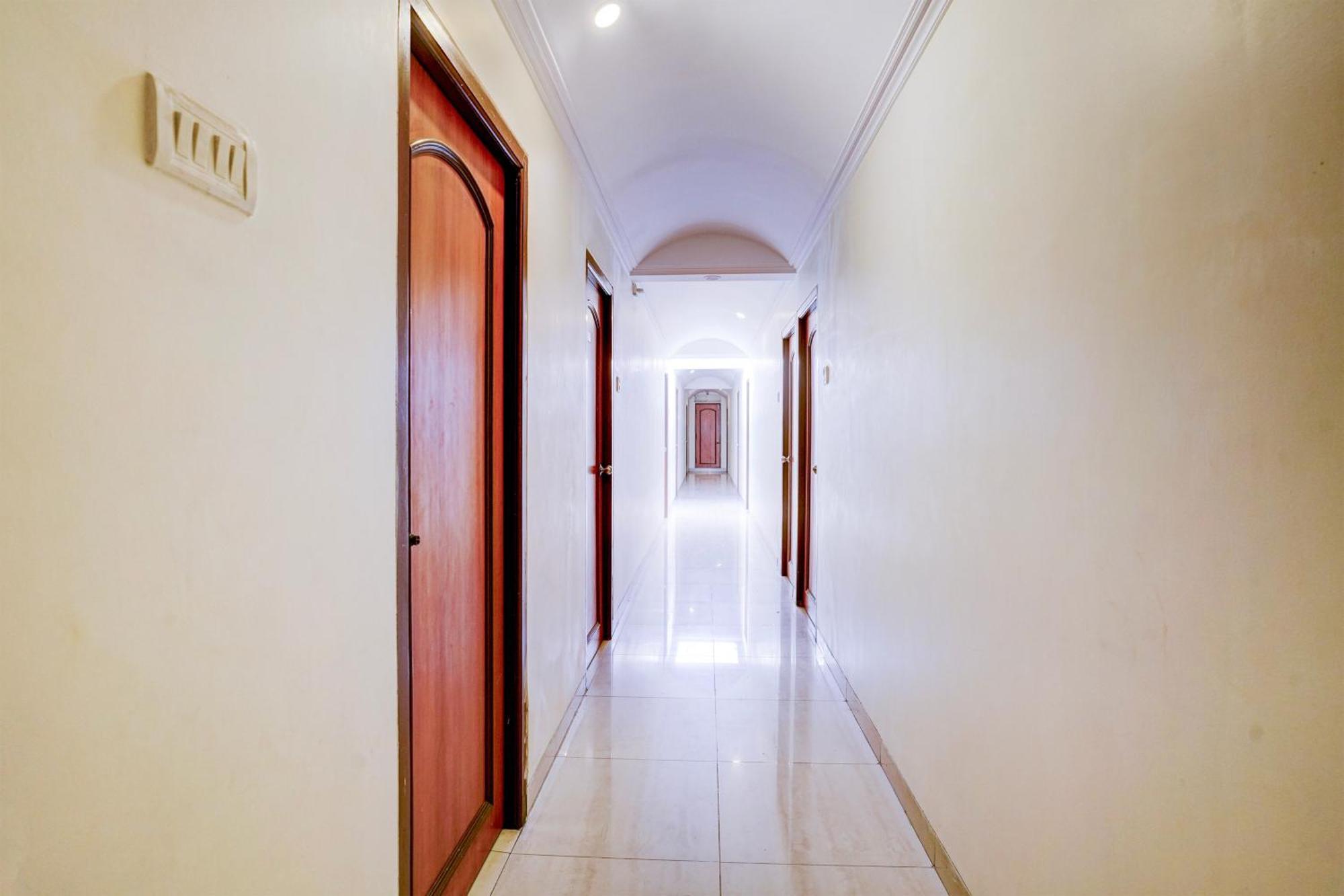 De Classico Hotel Мумбай Екстериор снимка