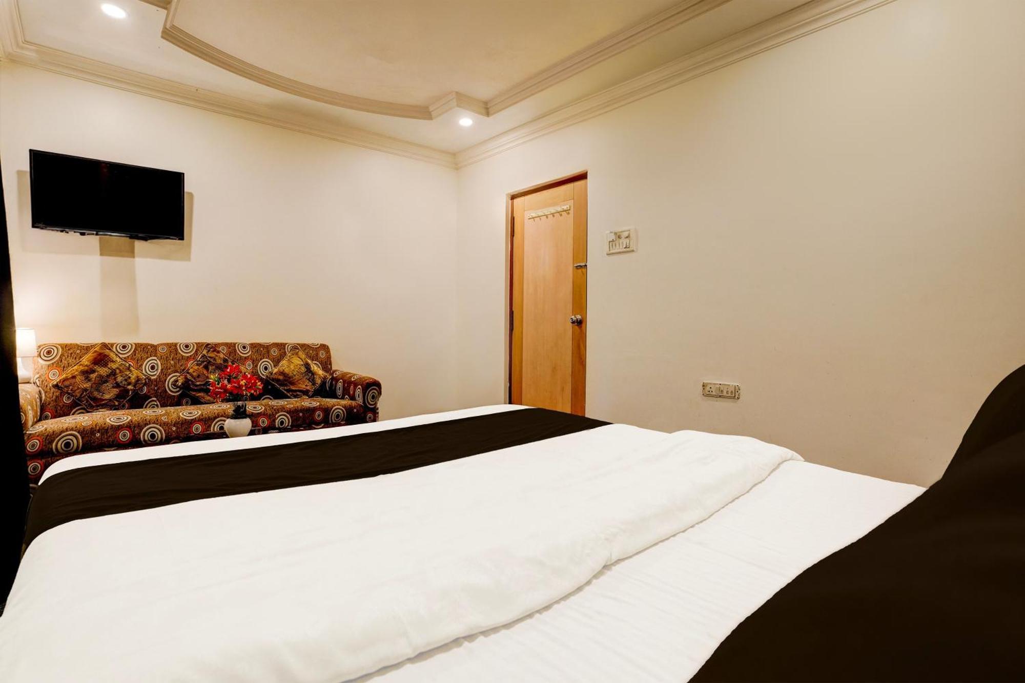 De Classico Hotel Мумбай Екстериор снимка