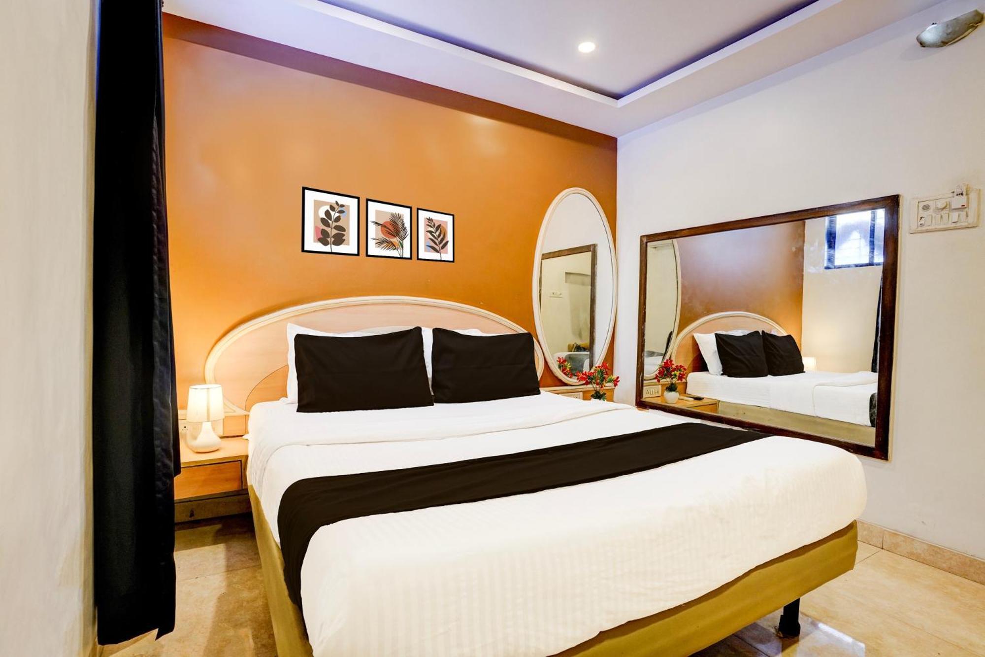 De Classico Hotel Мумбай Екстериор снимка